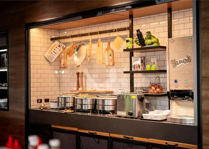 Hotel Moxy Paris Charles de Gaulle Airport à Roissy-en-France